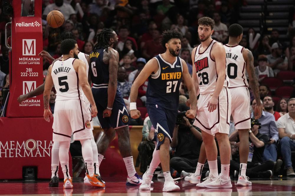 间的情感联 间的情感联